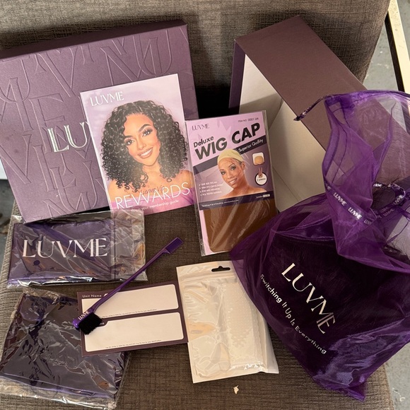 LUVME 18” dark brown wig with original box and accessories - Picture 6 of 16